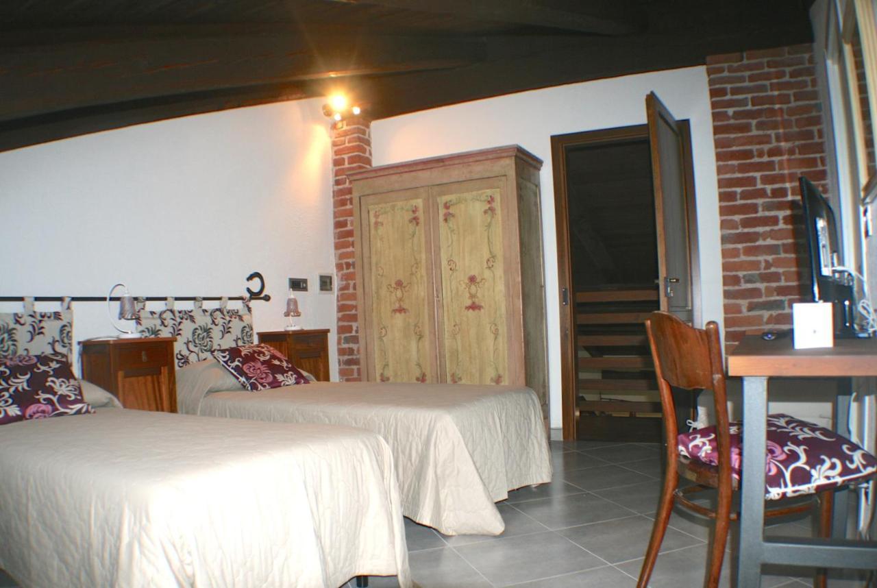 Hostal Il Vecchio Mulino Di Bairo Exterior foto