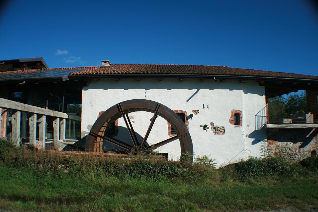 Hostal Il Vecchio Mulino Di Bairo Exterior foto