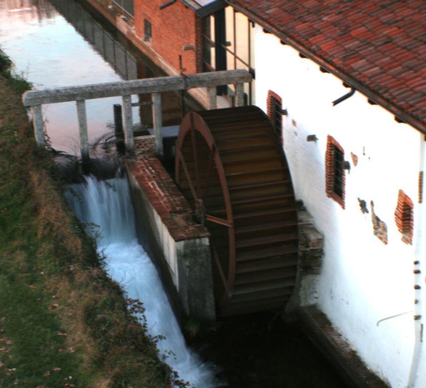 Hostal Il Vecchio Mulino Di Bairo Exterior foto